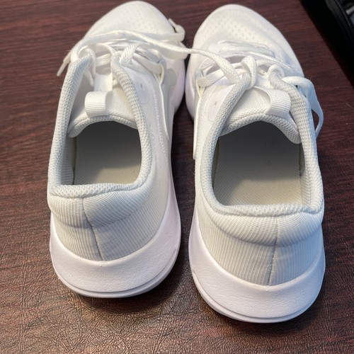 Nike Women’s Sneakers Size 8.5 Worn Once - Picture 6 of 6
