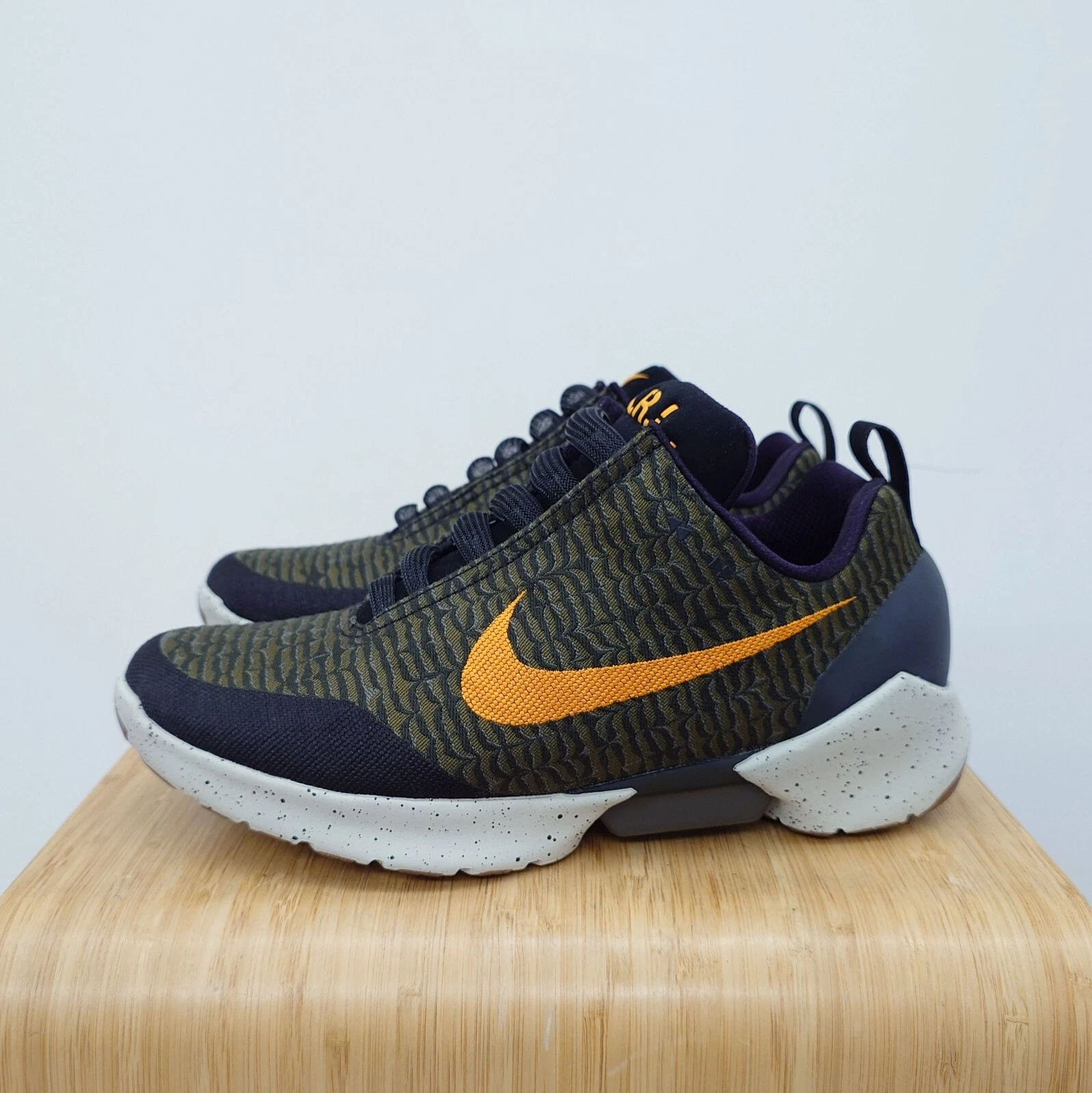 DS 2018 NIKE HYPER ADAPT 1,0 TW taille 10,5 OLIVE FLAK AQ0454 300 E.A.R.L SUPREME