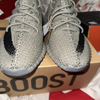 Size adidas Yeezy 350 V2 Granite never worn or even tried on