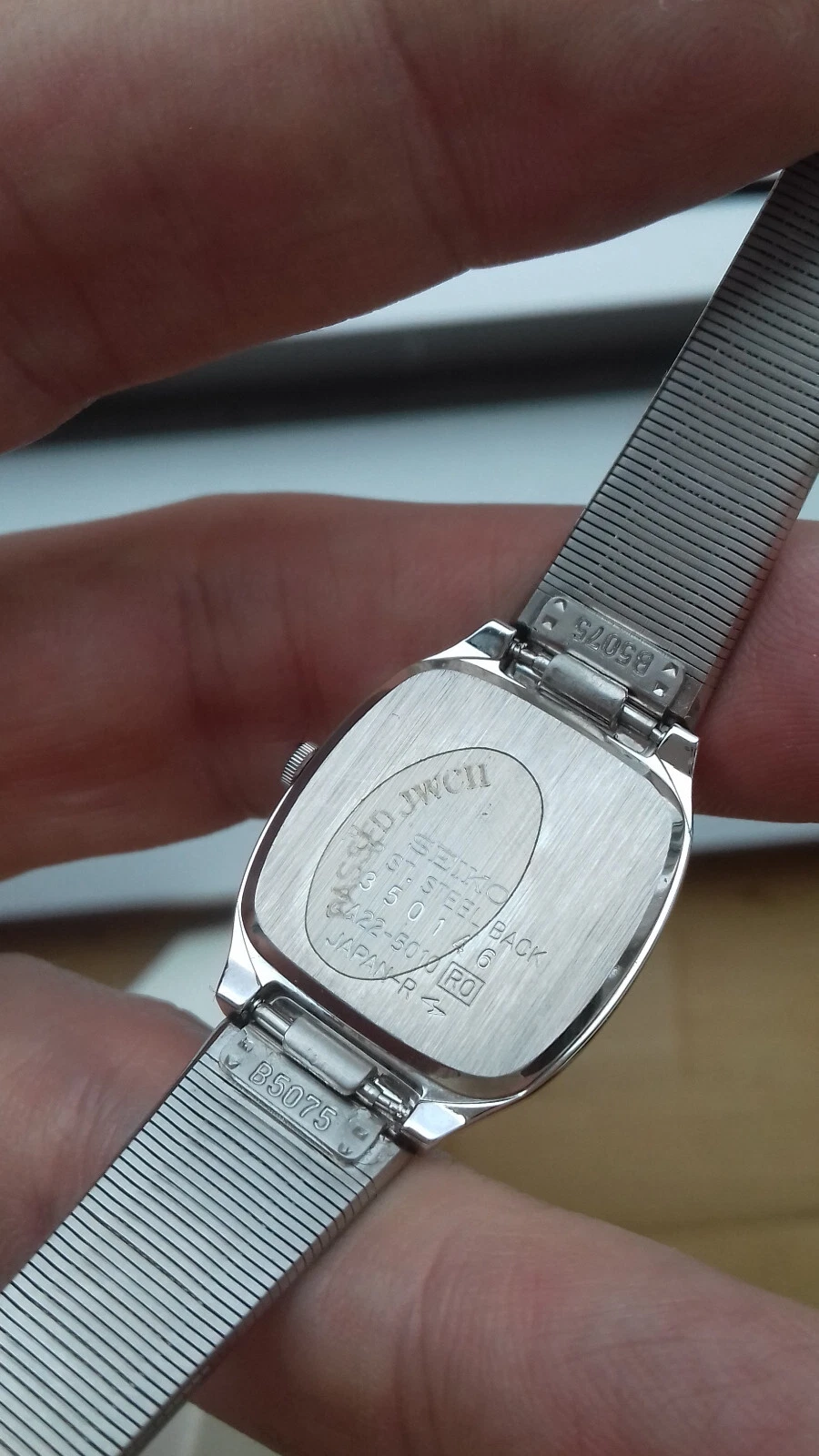 Seiko 2A22-5010 SILVER CALENDAR Vintage Sammlung Uhren NOS