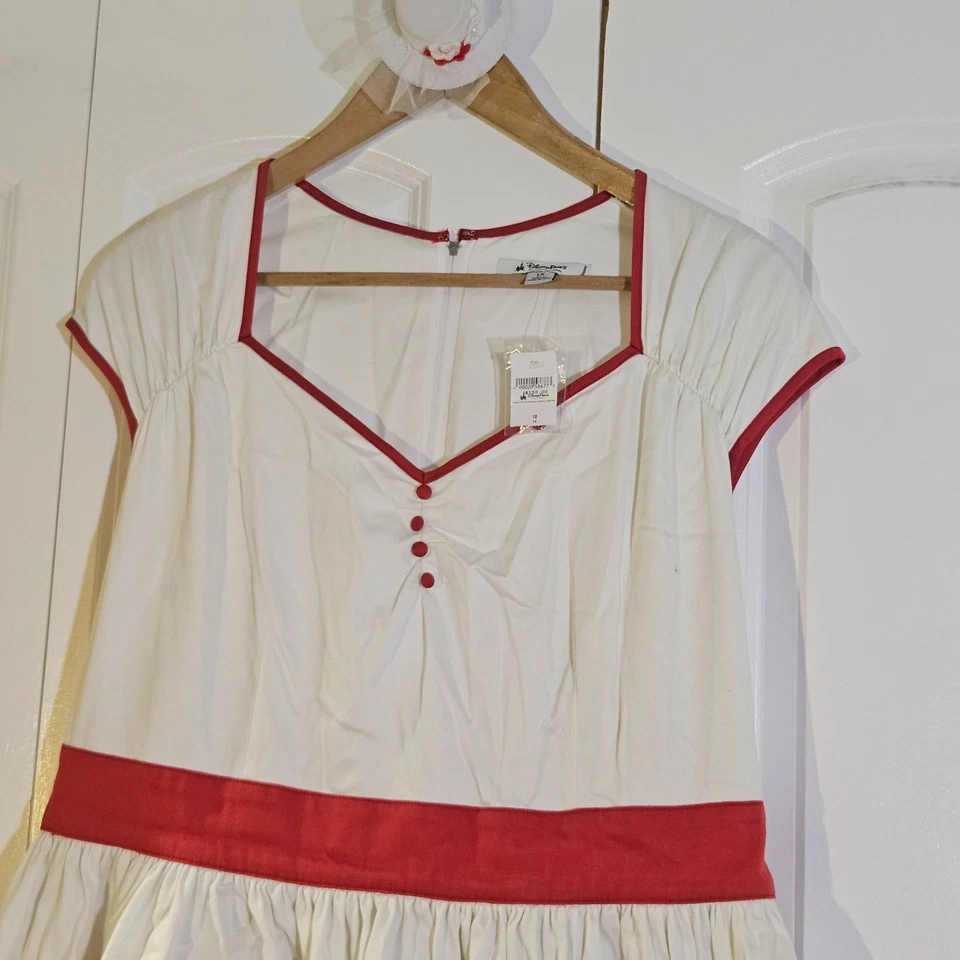 Disney Parks Dress Shop Mary Poppins Jolly Holiday Red White Cosplay 1X NWT +Hat - Image 3 of 4