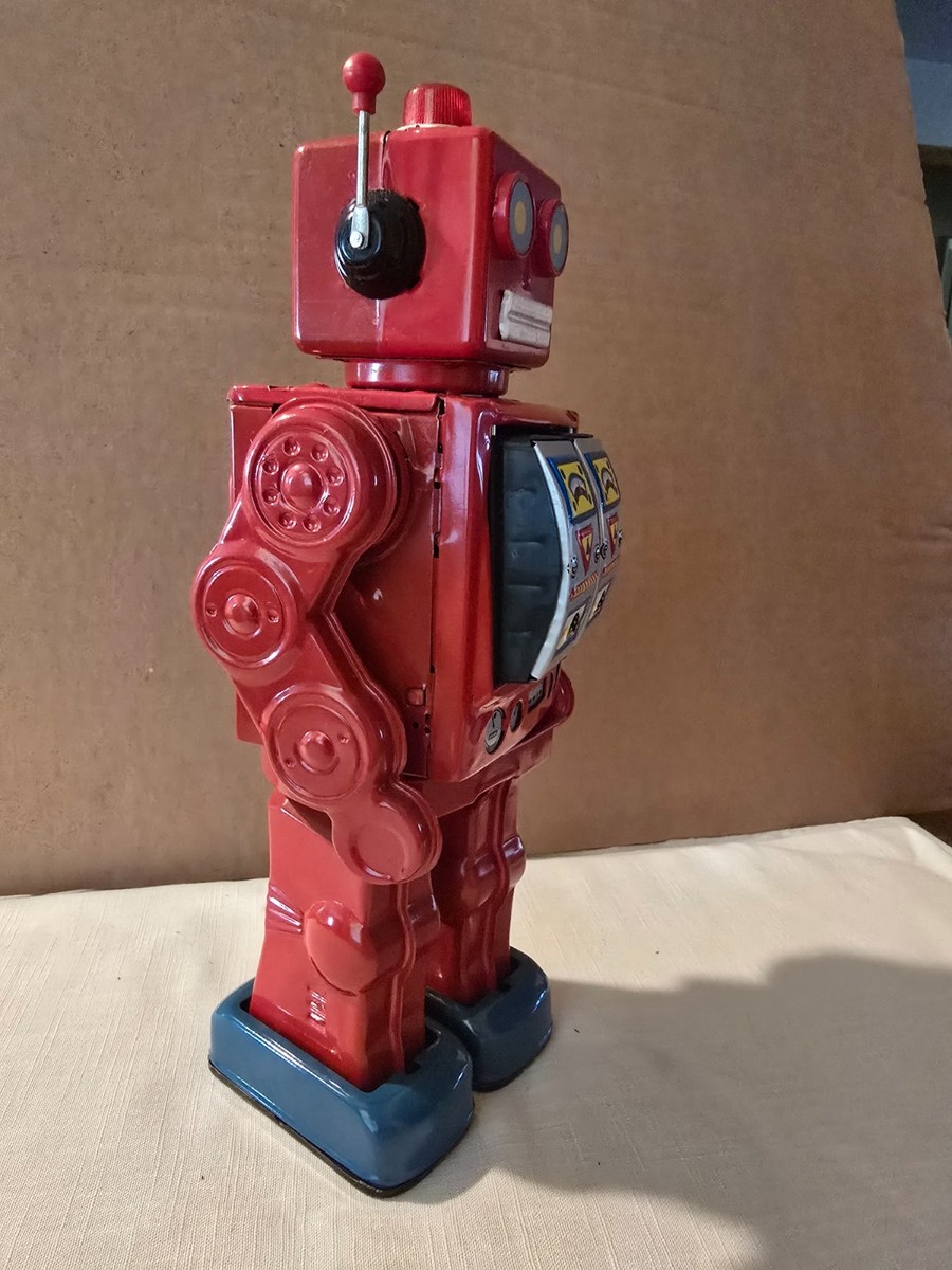 Vintage Battery Operated Red ME-100 “Space Walk Man” Robot in New