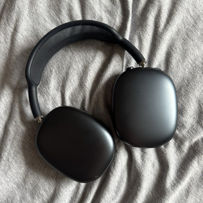 Apple AirPods Max Over-Ear Kopfhörer Grau, USB-C, Kopfbügel, doppelt