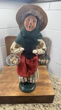 "Estatuilla Byers Choice Caroler Market m…