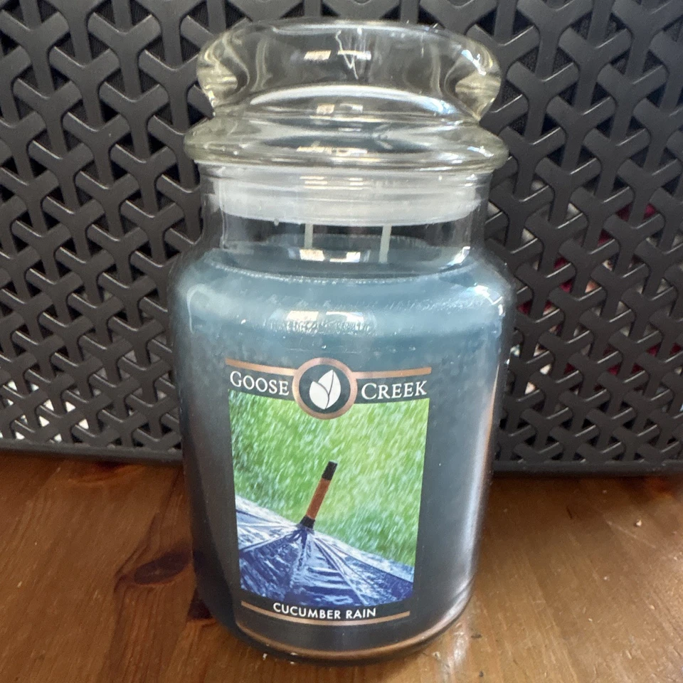 Goose Creek Cucumber Rain Duftkerze im Glas groß blau 100-150h ES26410 - Bild 1 von 2