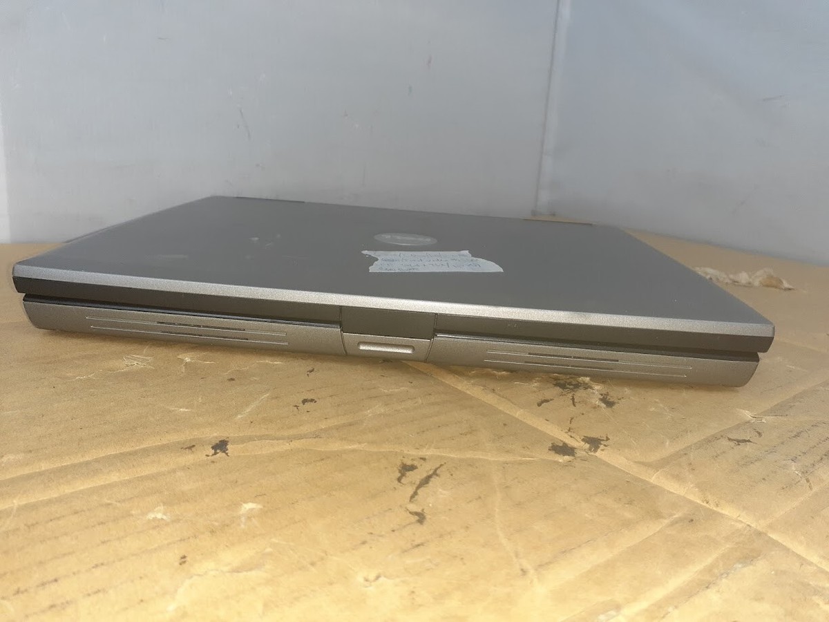 Dell Latitude D520 PP17L Intel Core 2 Duo 1.66 GHz, 512 MB