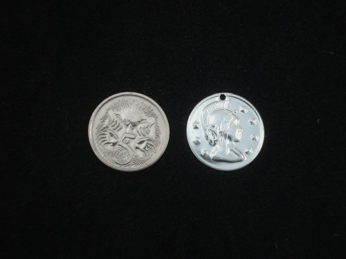 Belly Dancing Coins 20mm Silver 200pc Costume Stage Dance Jewellery - Picture 2 of 2