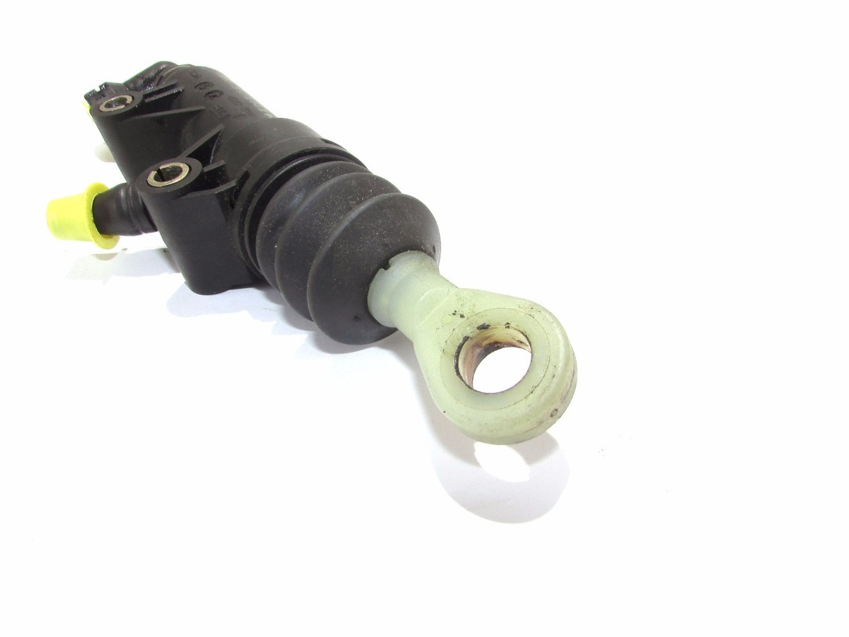 Mini One R50 R52 R53 21526758826 Clutch Master Cylinder 