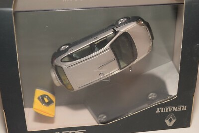 Miniature Universal Hobbies 1/43 - Renault Scenic RX4 2.0 16V Verte Aigle