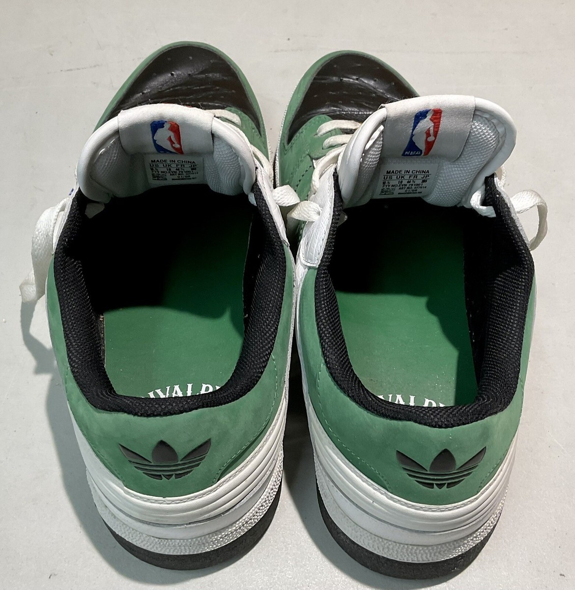 RARE Adidas Rivalry - Boston Celtics vs Lakers Men Size 10.5 w/NBA