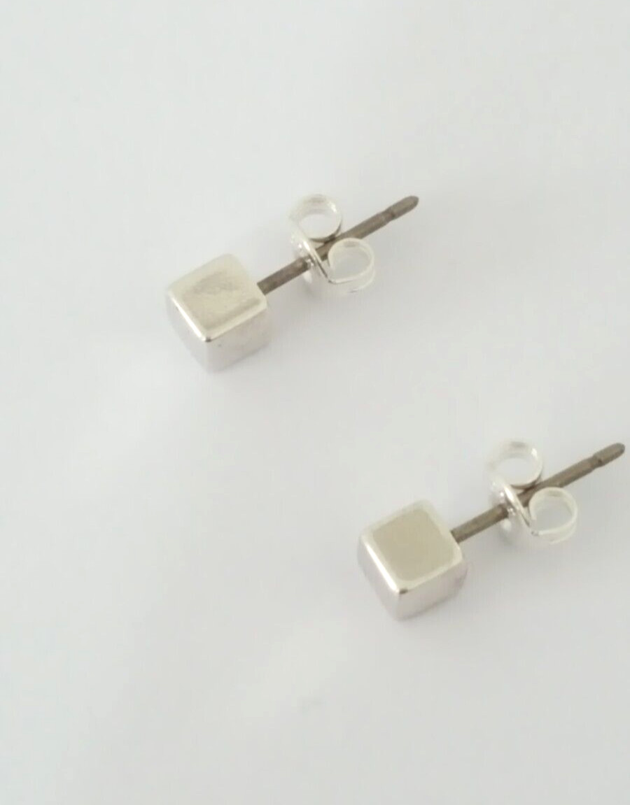 Gorgeous sparkling Solid Silver Cube Stud Earring… - image 15