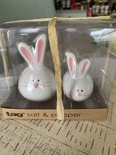 Bunny Salt and Pepper Shakers, ceramic, by TAG new in box - Picture 9 of 9