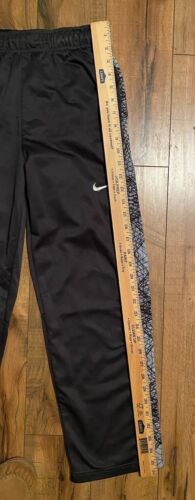 #261 Nike Women’s Dri-fit Workout Pants XL Black And White Stripes Down The Side - Picture 4 of 7