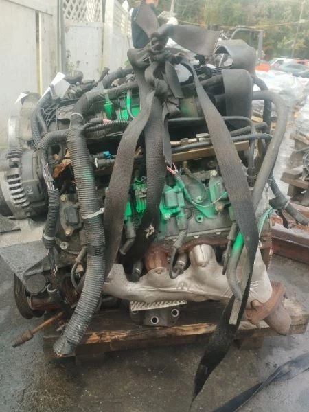 Engine 5.3L VIN 0 8th Digit Opt Lmg Fits 10-14 SUBURBAN 1500 216596 Foto 3 de 4