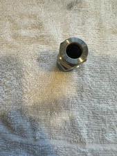New Swagelok 1/2" Tube O.D. X 1/2" Male NPT Male Connector 316S/S SS-810-1-8