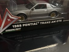 1988 Pontiac Trans Am GTA 1/18 Greenlight  UNDER THE HOOD Club 2011  HTF