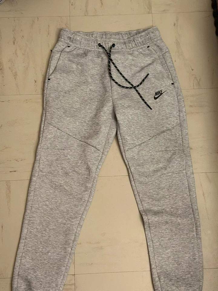 Jogging Nike Tech - Photo 1/4
