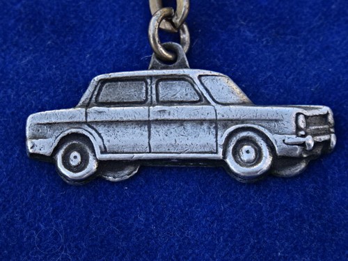 SYMPA NICE RARE TOP ++ PORTE-CLES Key ring UNIC CAMIONS Trucks EUR 9,90 - FR