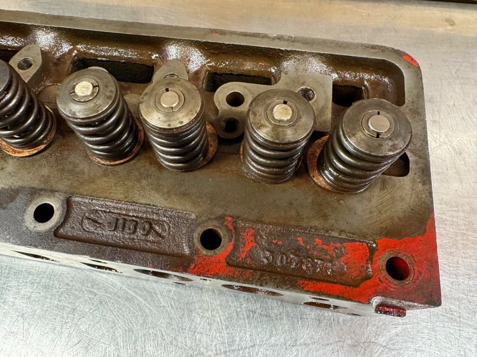 Triumph Spitfire MK3 • Culata de motor original 1300, #515973. Usado. T8332 Foto 3 de 4