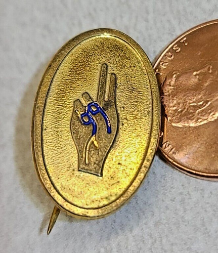 WAGGGS Brownies Two-Finger Salute Lapel Pin Gold Tone & Blue