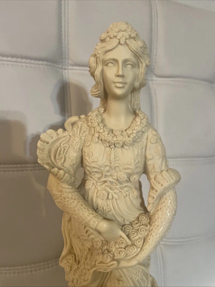 Vintage 19” Italian Resin Statue Woman Flowers Greek - Изображение 2 из 4