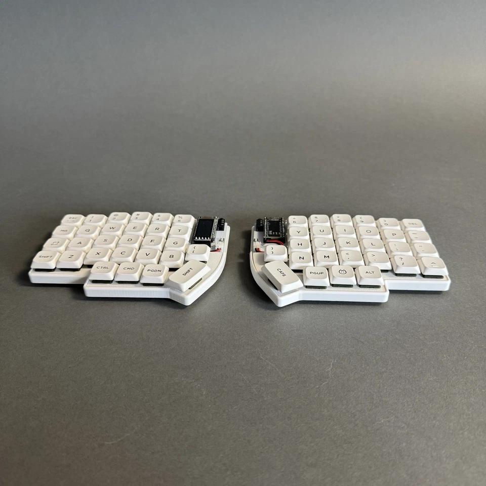 Boardsource Custom White Wireless Lily58 LP Split Keyboard 58 keys - Image 4 of 4