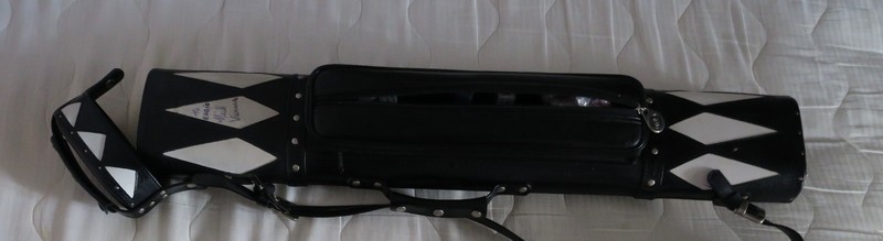 Nic Varner Black and White Diamond 2x4 Cue leather Case.