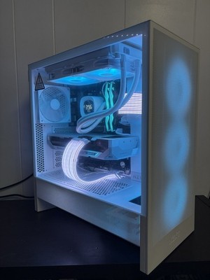 Custom gaming PC- Ryzen 7 7800X3D - RX 9070XT- 32GB 6000MT/s- 2TB NVMe