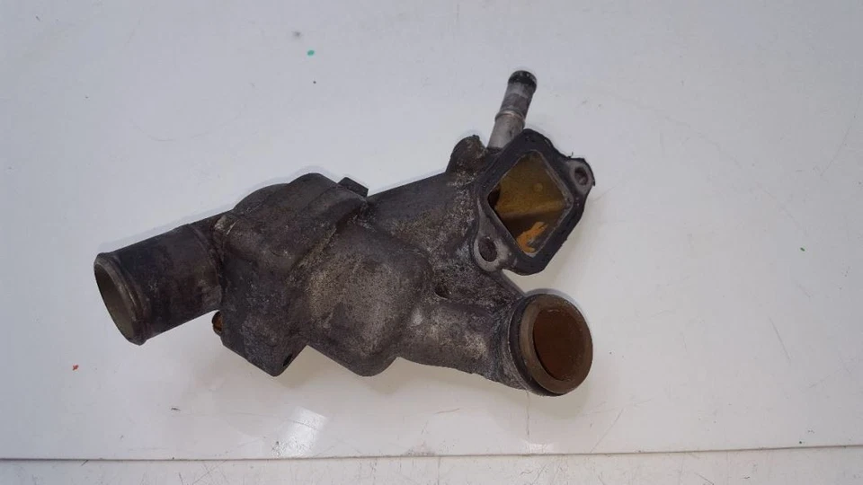 Thermostat Housing 2001 02 03 04 05 06 07 Toyota Sequoia 4.7 Liter - Image 3 of 4