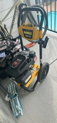 #ad DEWALT 3300 PSI Gas Cold Water Pressure Washer Quick Connect Yellow Black Wheel $280.00