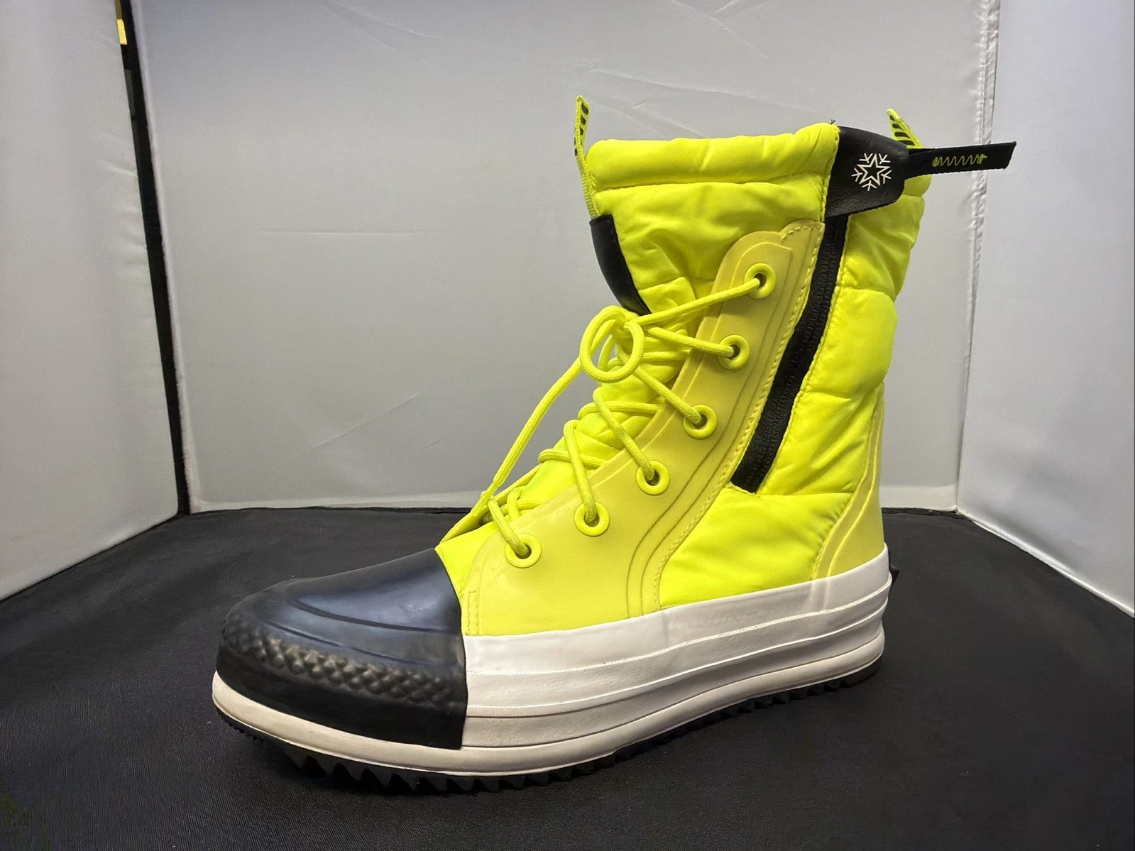 Converse Women’s 9.5 Chuck Taylor All Star MC WR Boot High Lemon Venom 569379C