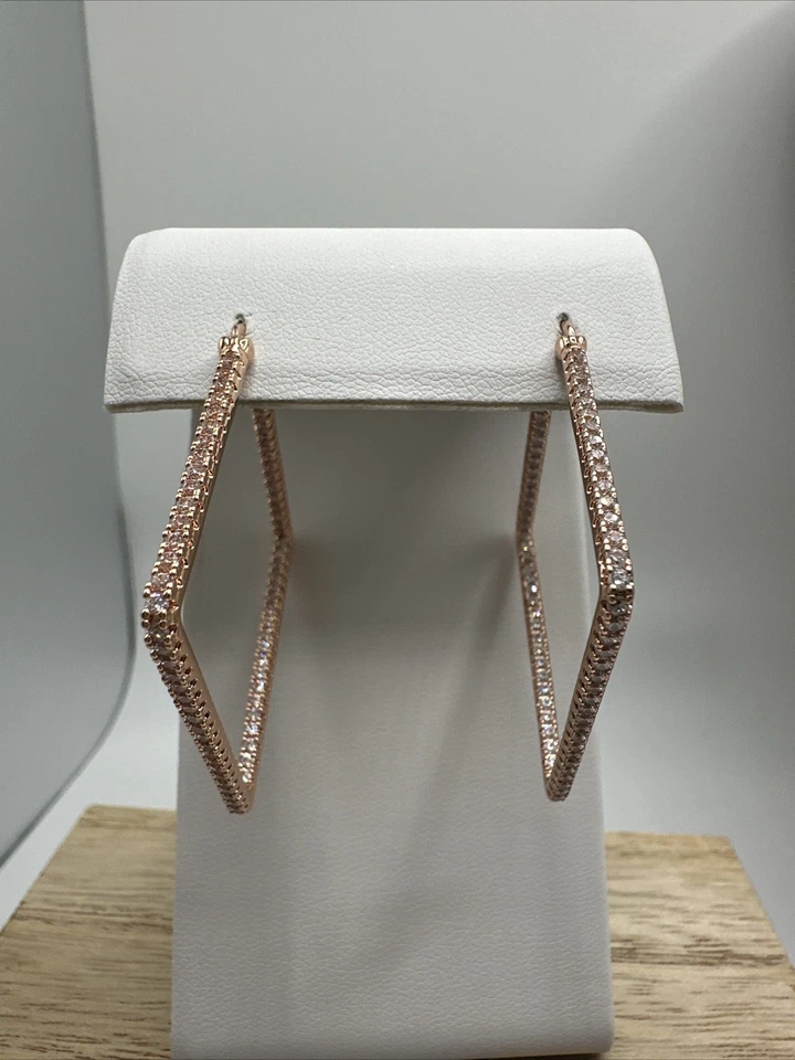 "Pendientes Diamonique X Lisa Freede 2"" Kim aro cuadrado oro rosa diamantes simulados" Foto 4 de 4