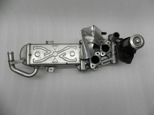 Skoda Yeti 5L 2.0 TDI CFH Abgaskühler Kühler AGR Wärmetauscher 03L131512CF