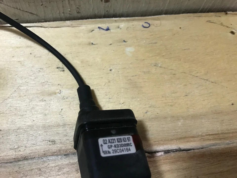 MERCEDES BENZ S550 CL550 W221 2010-13 REAR TRUNK LID VIEW PARKING CAMERA BACKUP - Image 3 of 4