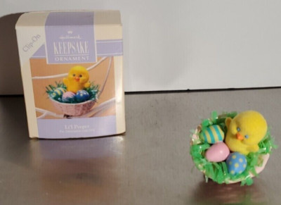 1993 Hallmark Spring Easter Keepsake Clip On Ornament Li l Peeper Chick in Box