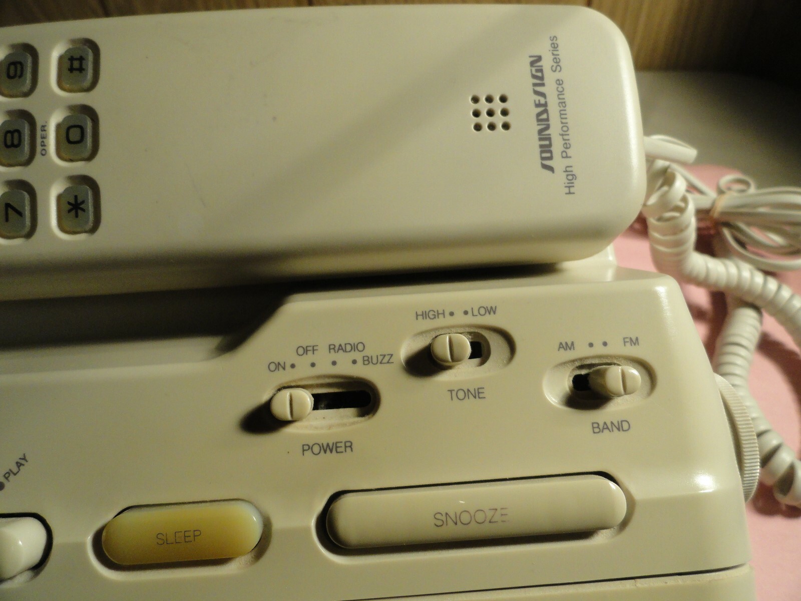 Soundesign Clock Radio Cassette Phone Alarm Model 7569IVY Vintage Beige