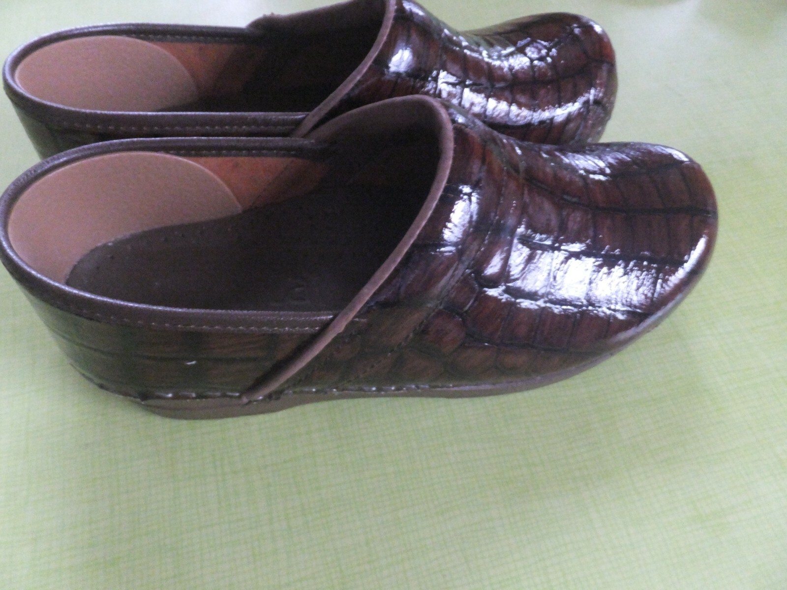 Sanita 38 Brown Croc Embossed Clogs Professional,… - image 4