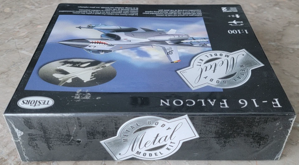 Vintage New 1999 Testors F-16 Falcon Metal Body Model Kit 1:100 Scale #5540 NIB - Image 4 of 4