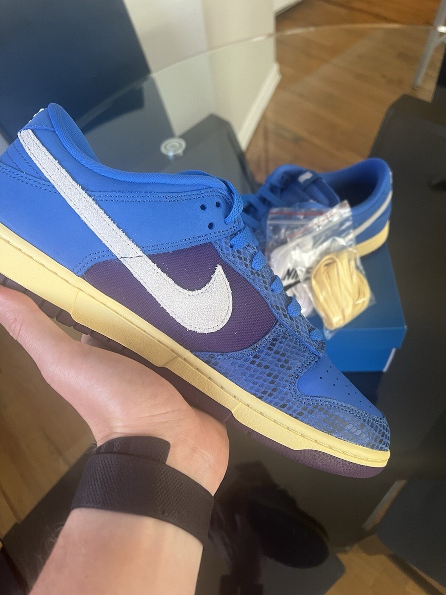 dunk low x undefeated 5 on it