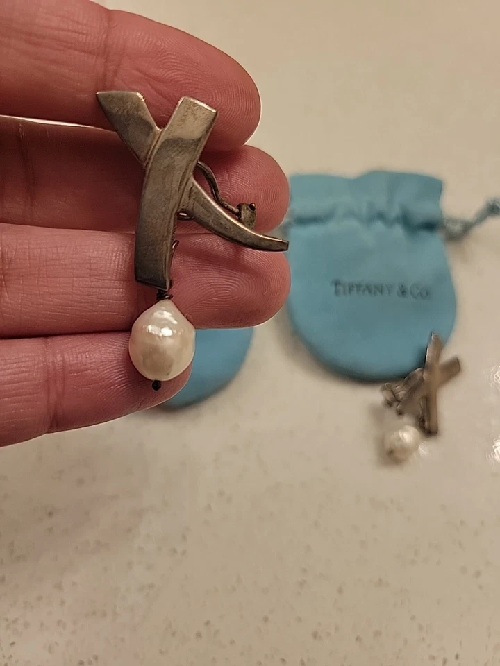 Pendientes Paloma Picasso Tiffany Cruz Con Perla Foto 2 de 4