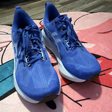 ASICS Novablast 5 Men s Low Top Lace-Up Athle...