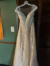 NEW OLEG CASSINI Ivory Wedding Dress w/ Cap Sleeve, size 6, no alts, POCKETS