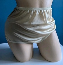1 NWOT Silky Sheer JCPenney Underscore Women's Granny Panties 100 Nylon Sz 6 M