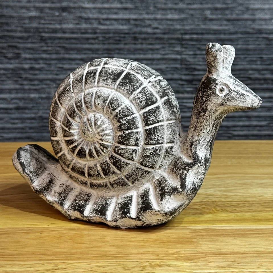 Estátua de caracol de cimento vintage feita à mão enfeite de jardim decoração de pedra rústica década de 1990 - Imagem 2 de 3