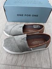 NEW NIB TOMS KIDS SHOES SIZE 12 GRAY SLIP ONS
