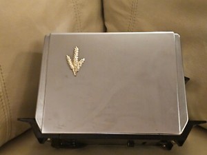 Vintage Mid Century West Bend C3232 Two Slice Chrome Toaster