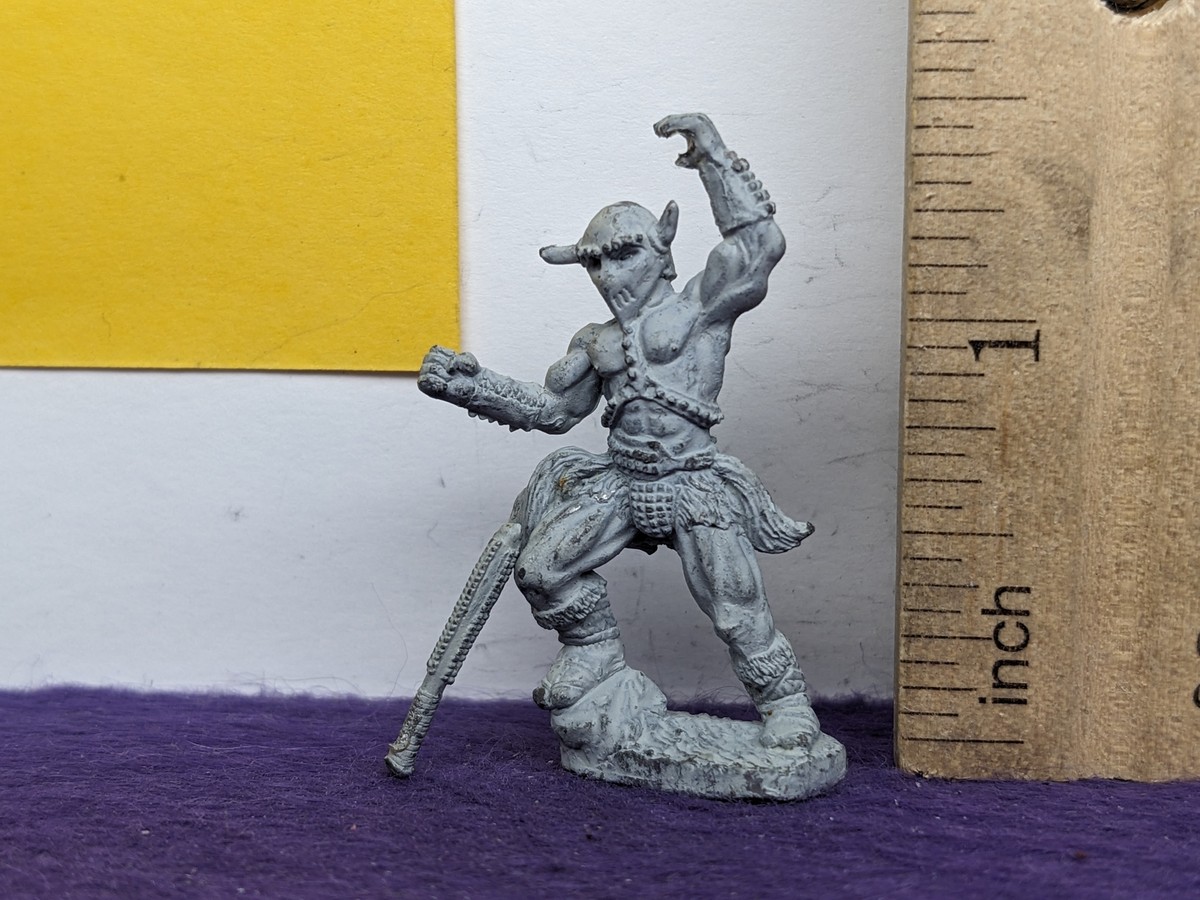 x1 Femme Oracle Métal Multimarque JDR et autres | P-00QMW