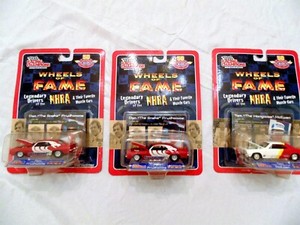 VINTAGE RACING CHAMPIONS WHEELS OF FAME LEGENDS & THEIR FAVORITE CARS 1/64 SCALE