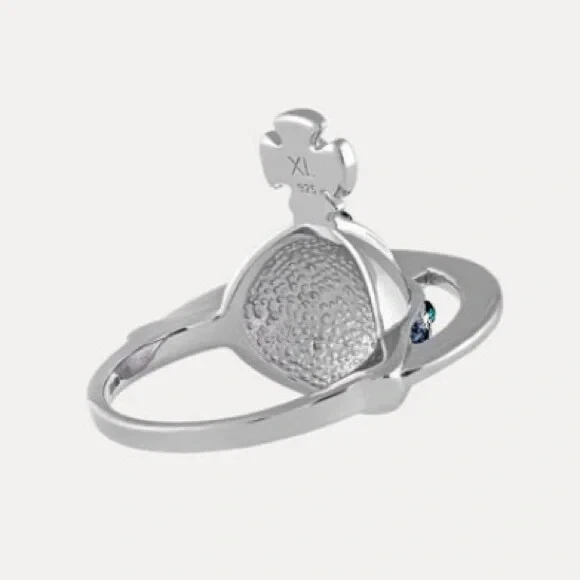 Anillo Vivienne Westwood orbe de plata maciza. Talla S 6 Foto 3 de 4