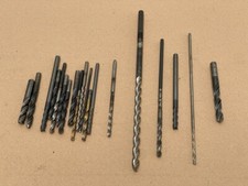 Lot de 19 forets longs divers